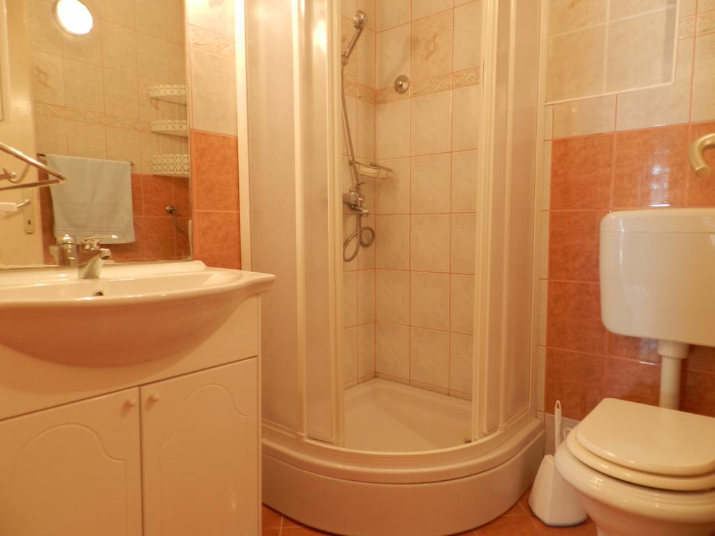 Apartment Mihalj Jadrija-Ground Floor Номер фото