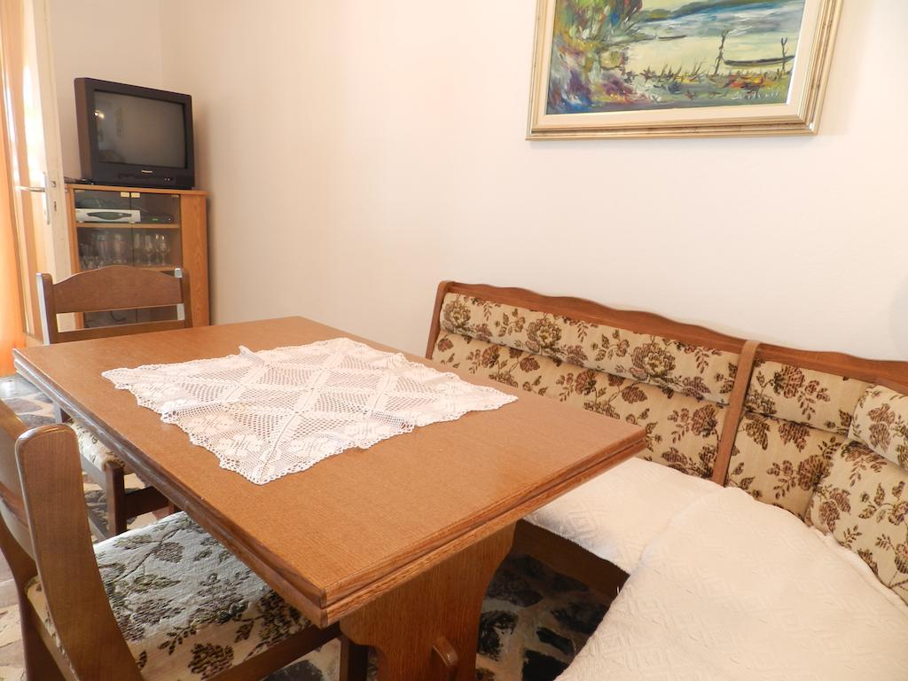 Apartment Mihalj Jadrija-Ground Floor Номер фото